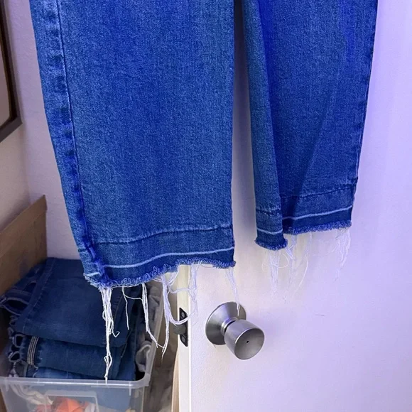 Woman’s Blue Jeans - Picture 2 of 3